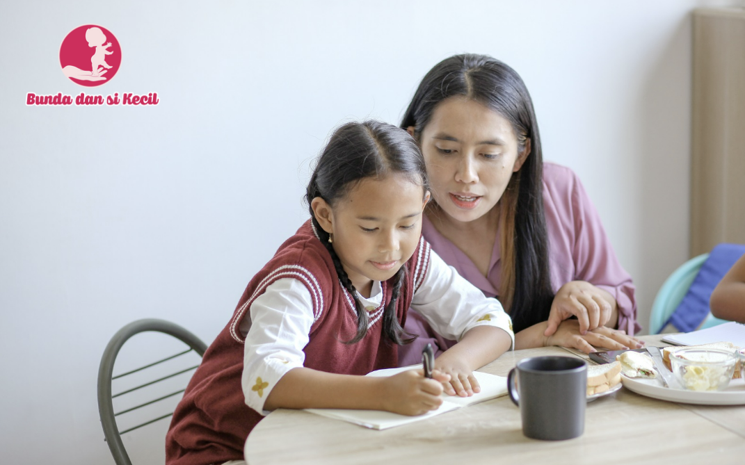 Ide Membuat Buku Harian Liburan: Momen Natal dan Tahun Baru yang Ditulis Anak-anak